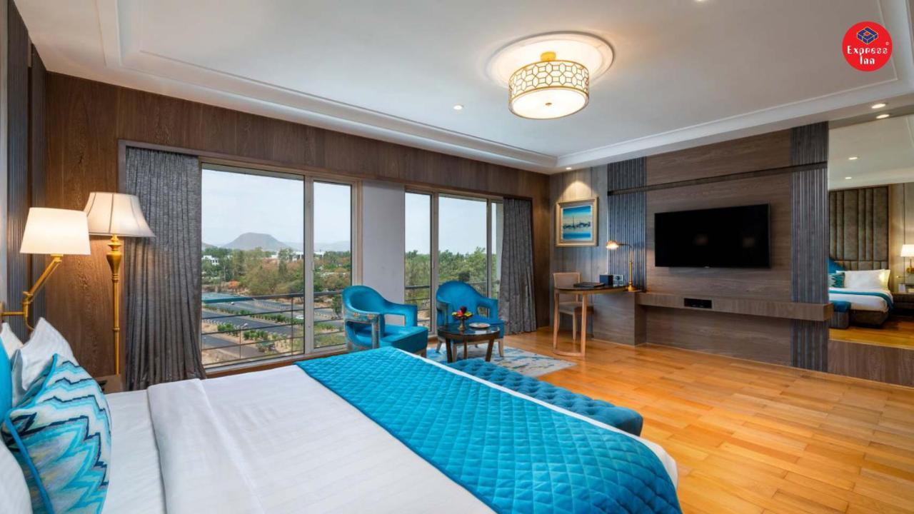 Express The Business Luxury Hotel